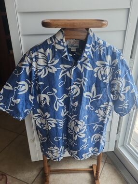 Reyn Spooner Blue and White Floral Hawaiian Shirt Men's L